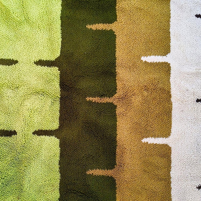 Space Age Geometric Rug in Wool, Italy, 1970s For Sale - Image 9 of 14