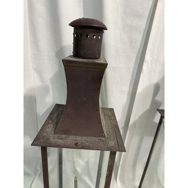 French Iron Stone Gas Lanterns - London Regency Model - Set of 2 For Sale - Image 3 of 5