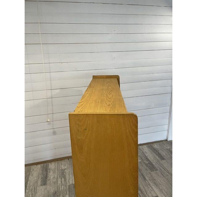 1970s Vintage Show / Bookcase by Tatra Nabytok N.P. Pravenec, 1970 For Sale - Image 5 of 9