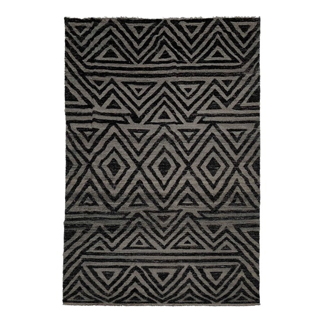 Hand Knotted Borderless Navajo Style Rug 06'09" X 09'00" For Sale