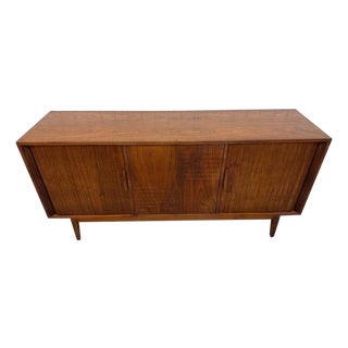 Mid-Century Modern Tambour Walnut 9-Drawer Dresser For Sale
