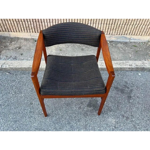 Mid 20th Century Pair Mid Century Walnut Lounge Chairs For Sale - Image 10 of 12