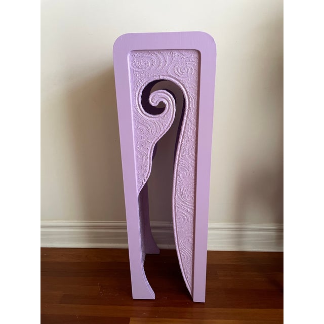 Postmodern 1980s Postmodern Sculptural Waterfall Pedestal With Cast Plaster Relief For Sale - Image 3 of 9