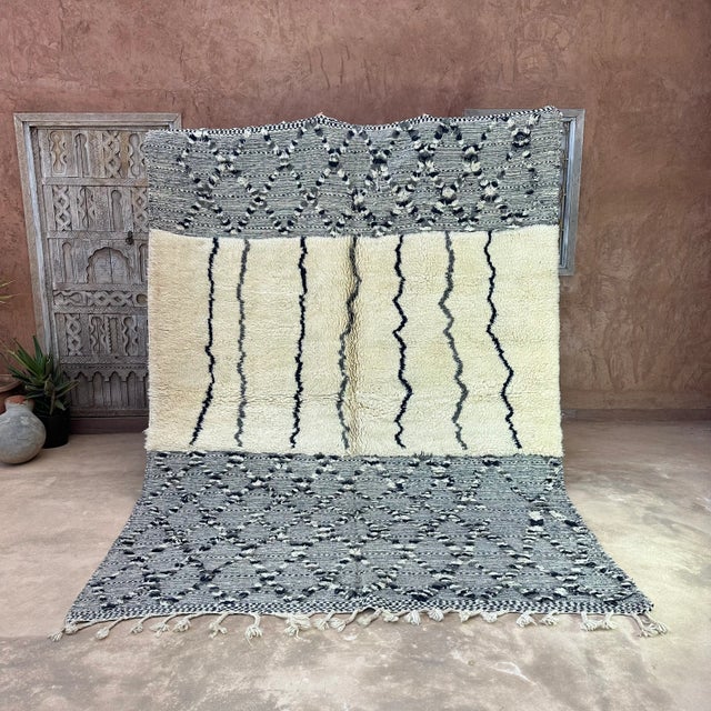 Contemporary Beni Ourain Rug - 7'6" X 10'5" Ft For Sale - Image 3 of 10