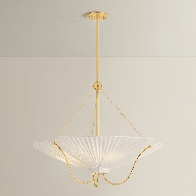 Drawing inspiration from the organic elegance of the Art Nouveau period, Gerhard reinterprets floral motifs with...