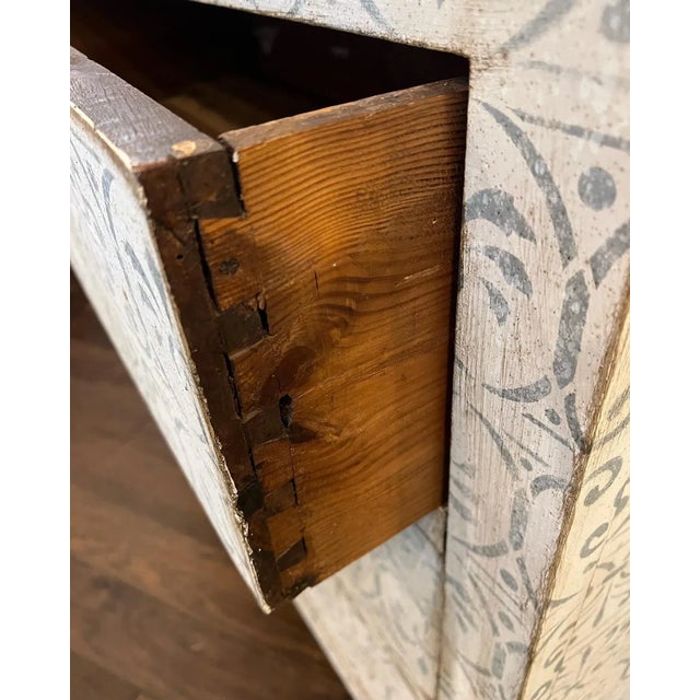 Italian Tuscan Painted Three Drawer Commode - 19th C For Sale In Austin - Image 6 of 10