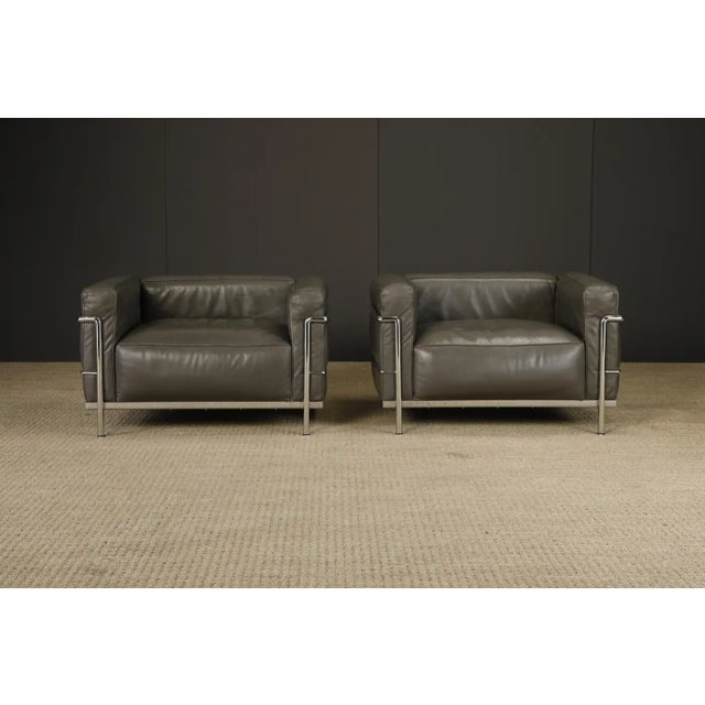 Mid-Century Modern Early Year Grey Leather 'Lc3' Club Chairs by Le Corbusier for Cassina, Signed For Sale - Image 3 of 18