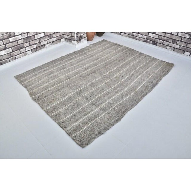 Turkish Vintage Minimalist Turkish Striped Kilim Rug in Oatmeal & Ivory Pinstripes For Sale - Image 3 of 9
