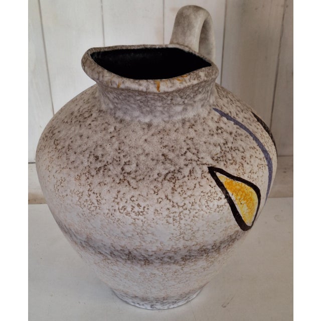 Vintage German Ceramic Vase, 1960s, in Very Good conditions. Designed 1960 to 1969