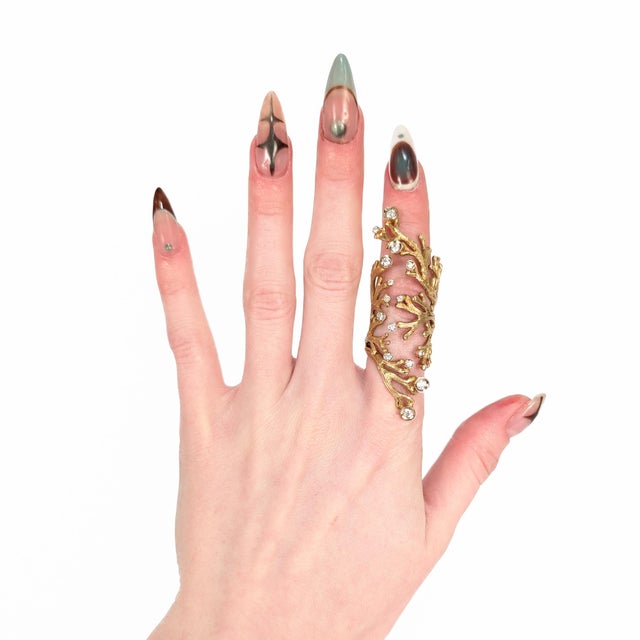 Mid-Century Modern Vintage 18k Gold & Diamond Full Finger Figural Branch 'Coral' Cocktail Ring For Sale - Image 3 of 17