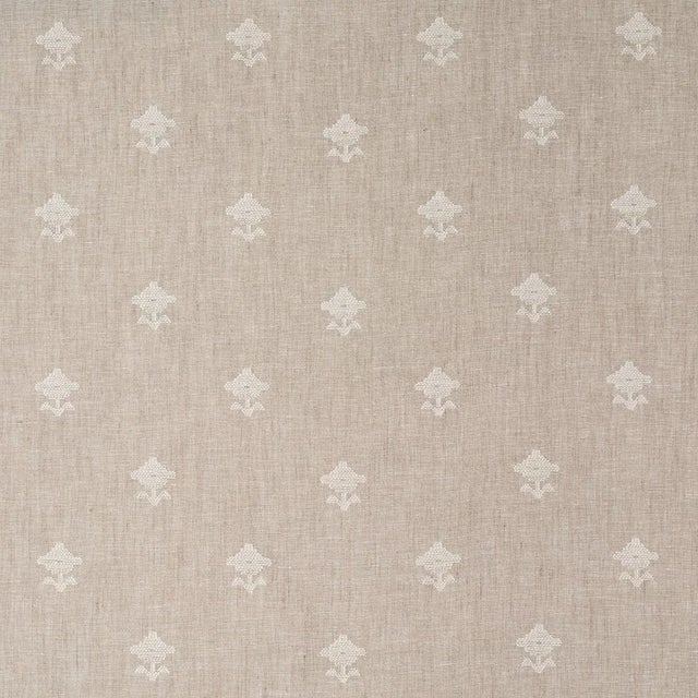 Contemporary Sample - Schumacher Rubia Sheer Fabric in Natural For Sale - Image 3 of 5