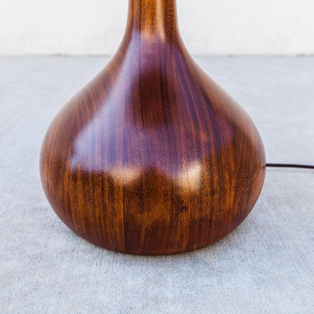 Wood Restored 1960s Mid Century Modern Floor Lamp With Teardrop Base and Built-in Side Table For Sale - Image 7 of 15