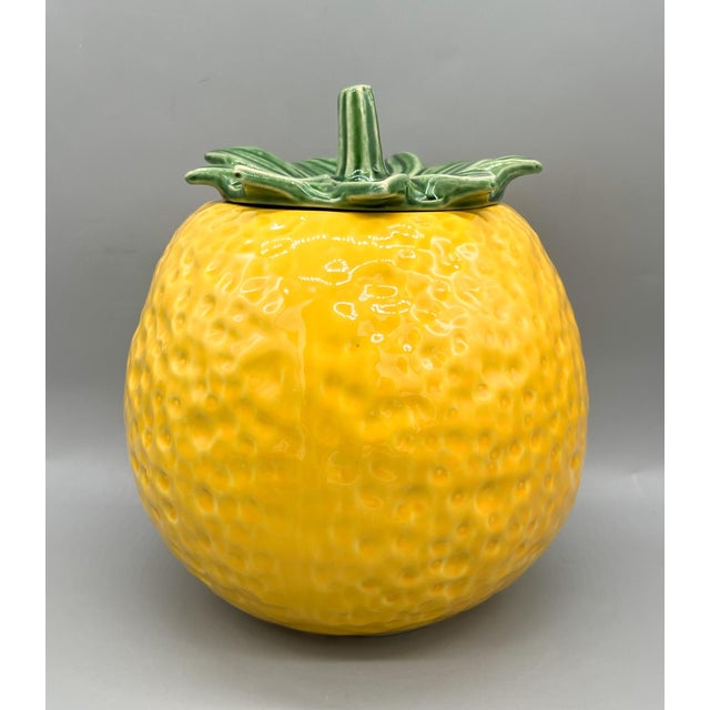 Yellow Vintage McCoy Lemon Ceramic Jar With Leaf Lid – Mid-Century Kitchen Decor / Whimsical Farmhouse / Country Cottage For Sale - Image 8 of 12