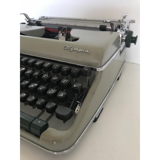 Vintage Model SM 4 Typewriter from Olympia, 1960s For Sale - Image 12 of 15
