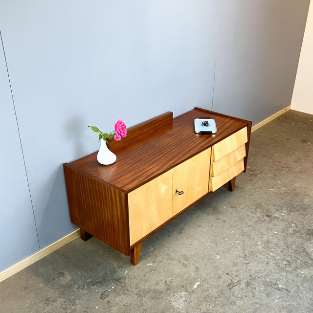Small Hallway Lowboard Chest of Drawers in Figured Maple, 1960s For Sale - Image 12 of 13