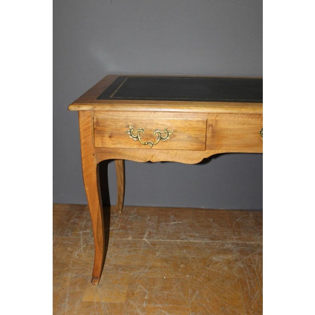 Louis XV Style Flat Desk in Walnut, 19th Century For Sale - Image 5 of 15