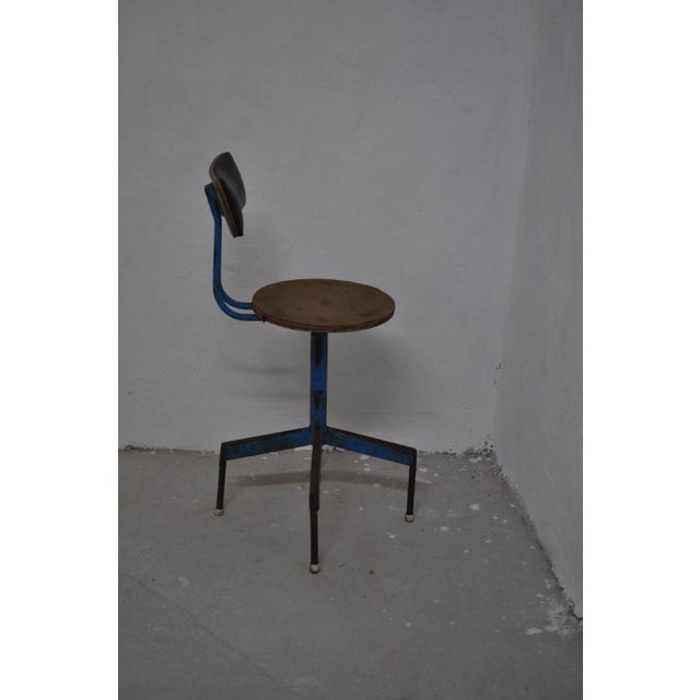 Mid-Century Industrial Iron Chair, 1960s, in Good conditions. Designed 1960 to 1969