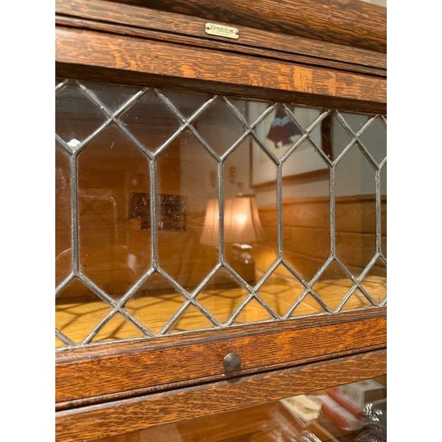 Antique Library Bookcase Lundstrom Chippendale Leaded Glass 3-Tier Sectional Barrister Bookcase - Quarter-Sawn Oak For Sale - Image 9 of 17
