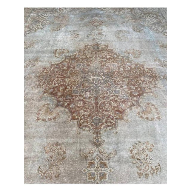 Exact Size: 10’4″ x 14’6″ Color: Gray Age: Old Materials: Wool Construction: Flat Weave