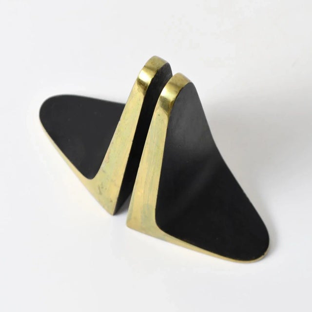 Mid-Century Austrian Brass Bookends by Franz Hagenauer for Hagenauer, 1950s, Set of 2 For Sale - Image 9 of 10