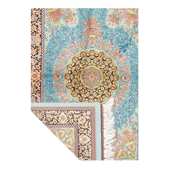 Viscose on a cotton foundation with a medallion This rug has a dense, soft pile, and excellent quality, to ensure that you...
