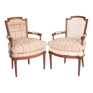 Pair of Late 18th Century Louis XVI Beech Wood Armchair Frames