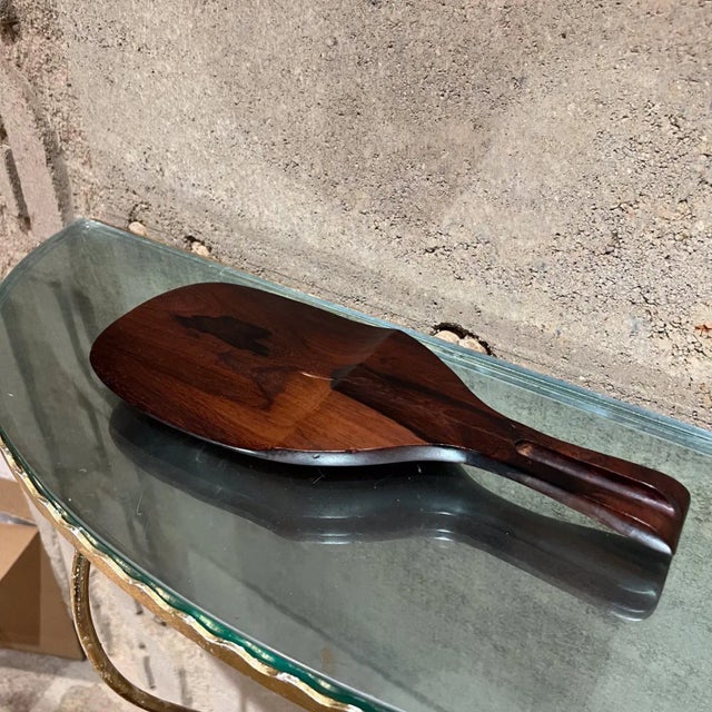 1970s 1970s Sculptural Rosewood Serving Tray Cutting Board Paddle For Sale - Image 5 of 8