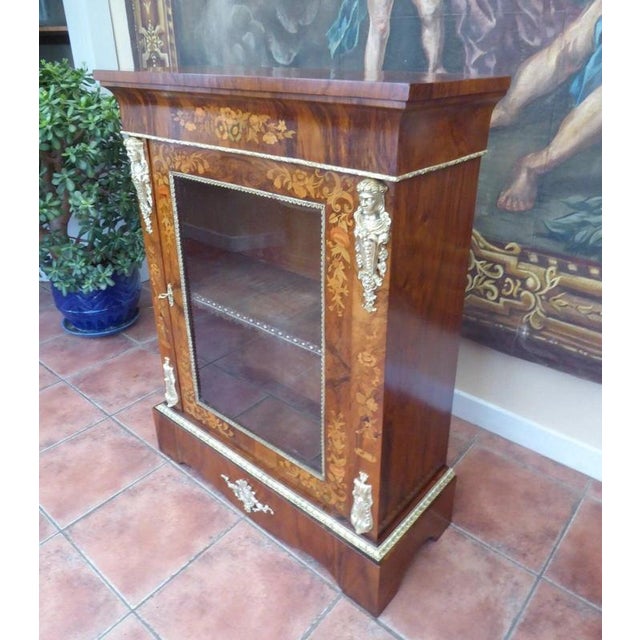 Antique Mid-19th Century Walnut Pier Cabinet from Gillows, 1852 For Sale - Image 6 of 18