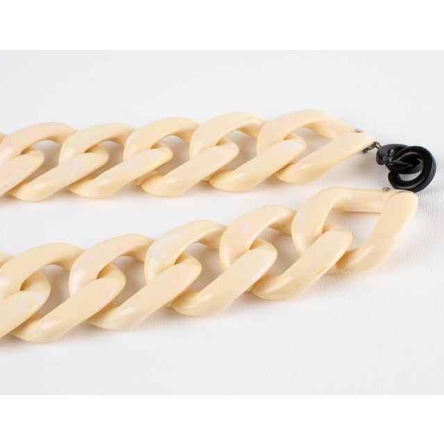 Plastic Angela Caputi Italy Choker Necklace Massive Cream-White Resin Chain For Sale - Image 7 of 10