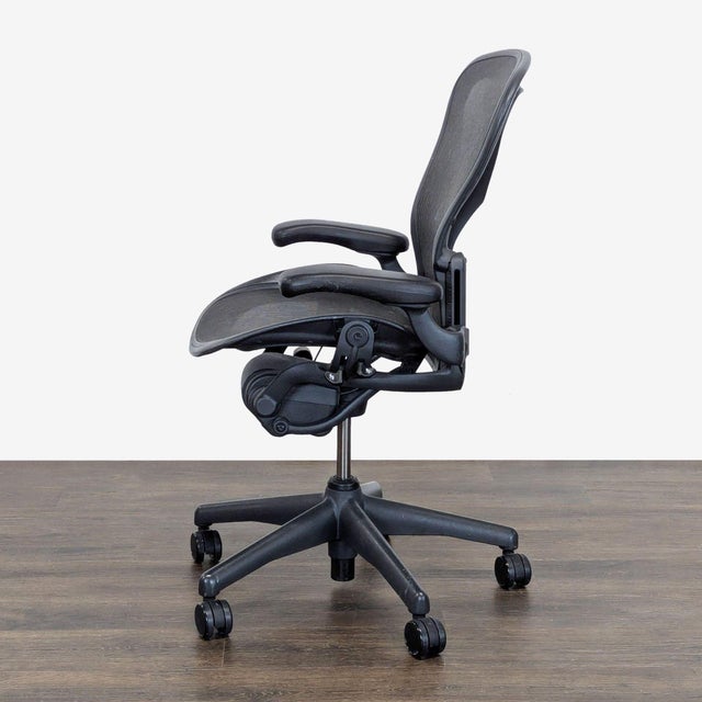 Modern Herman Miller Aeron Ergonomic Office Chair – Carbon Mesh, Adjustable Arms For Sale - Image 3 of 10