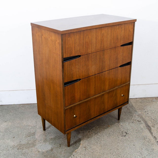 Brown 1960s Mid Century Modern Dresser Highboy Dresser Chest Drawers 4 Drawers Walnut MCM For Sale - Image 8 of 12