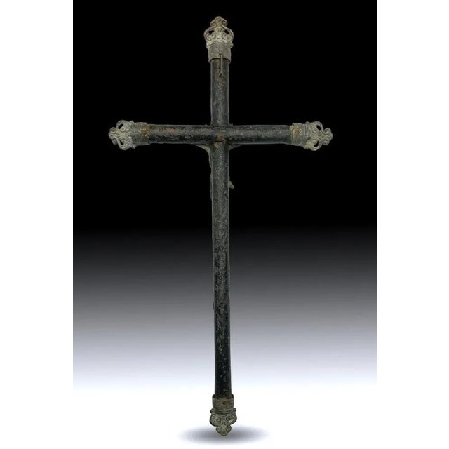 19th Century cross. Nice XIX century cross in olive wood. Measures: 23x12 cm. In good condition. Good condition. This...