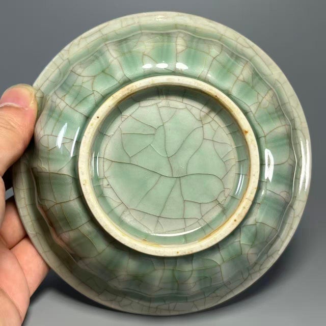 Longquan Celadon Lobed‑Form Bowl With Double‑Fish Relief and Crackle Glaze For Sale - Image 6 of 6