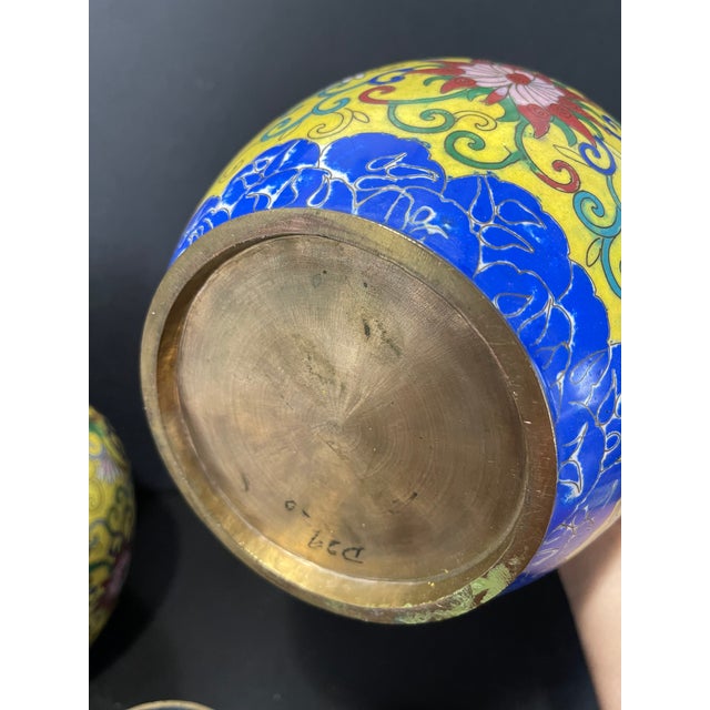 19th Century Pair of 19th Century Antique Chinese Cloisonné Jars For Sale - Image 5 of 7