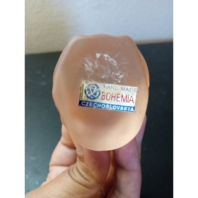 Mid-Century Modern Pair of Vintage Frosted Colored Glass Frog Figurines For Sale - Image 3 of 6