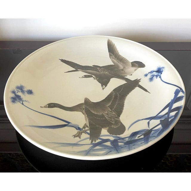 Early 20th Century Rare Large Japanese Porcelain Presentation Plate Makuzu Kozan For Sale - Image 5 of 18