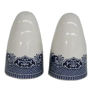 Regina Industries Ltd England Blue White Salt and Pepper Shakers - A Pair
