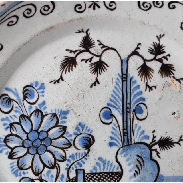 Plate from Delftware, 1700s For Sale - Image 5 of 9