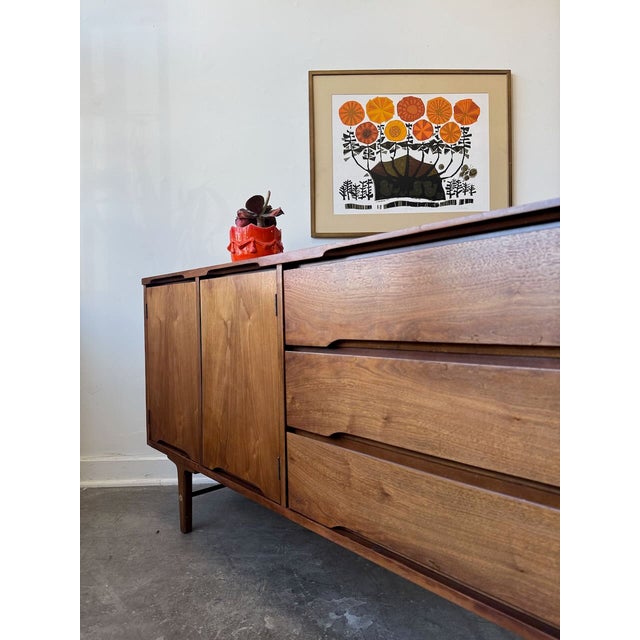1960s Walnut Credenza by Stanley Furniture For Sale - Image 11 of 14