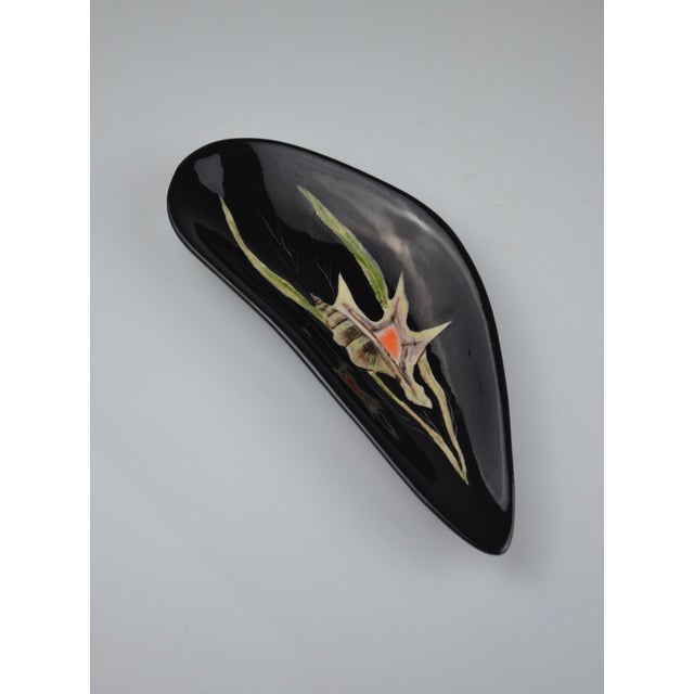 Shell Ceramic Set by Guy Trévoux for Henriot Quimper, 1950s, Set of 3 For Sale - Image 11 of 13