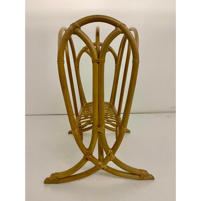 1970s Vintage Mid-Century Modern Bentwood Rattan and Bamboo Magazine Rack. For Sale - Image 5 of 12
