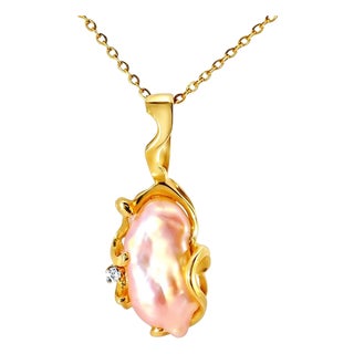 Late 20th Century 14K Yellow Gold Pink Baroque Pearl Diamond Pendant For Sale