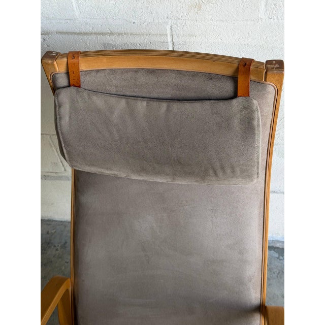 1970s High-Back Bentwood Lounge Chair and Ottoman With Beige Upholstery Mid-Century Modern 1970s For Sale - Image 5 of 12