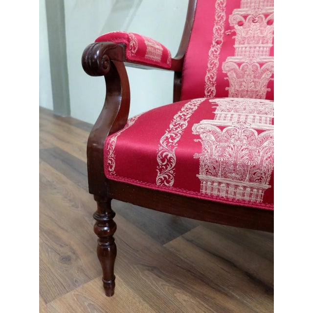 Antique French Mahogany Armchair, in Very Good conditions. Designed before 1890