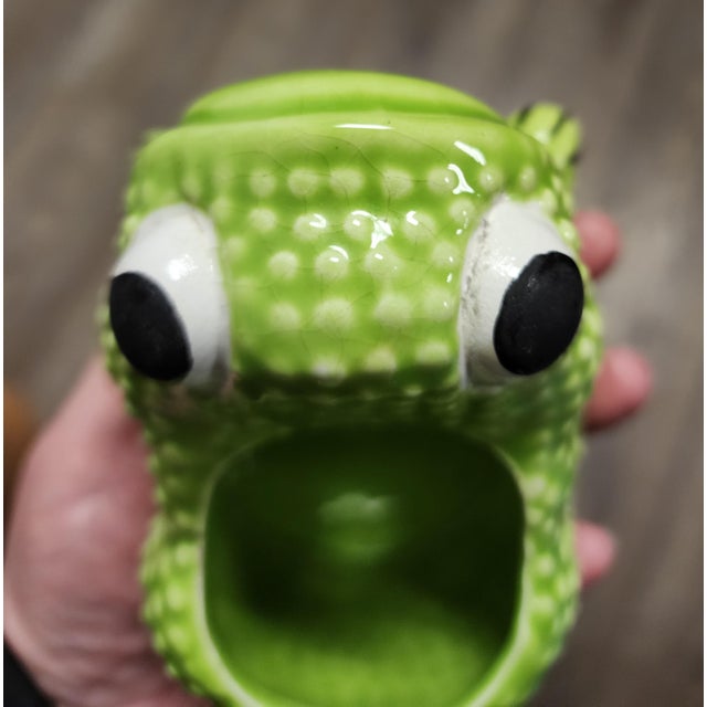 Vintage Mottahedeh Jean Roger Style Frog Planter For Sale - Image 16 of 17