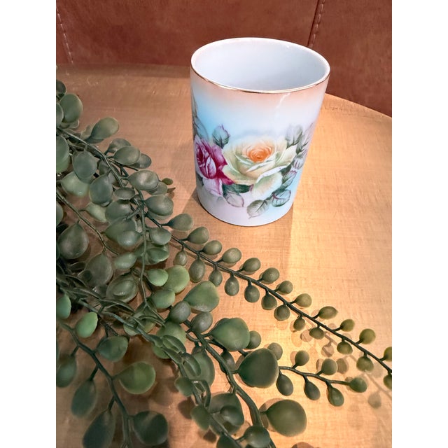Mid-Century Porcelain Rose Cachepot With Gold Trim With Matching Plate For Sale In Charleston - Image 6 of 12