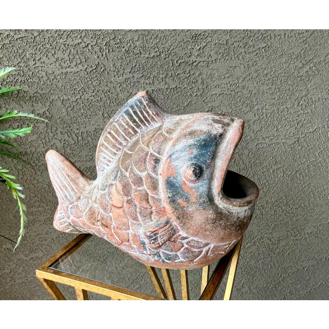 Mexican Rustic Chic Late 20th-Century Barro Rojo (Red Clay) in or Out of Doors Wide-Mouth Fish Planter, Mexico For Sale - Image 3 of 18