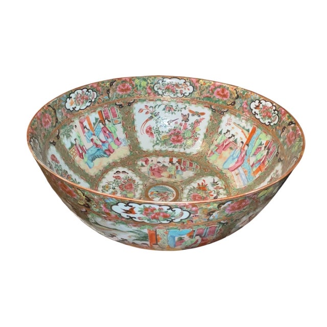 Late 19th Century Late 19th Century Chinese Export Rose Medallion Bowl For Sale - Image 5 of 8