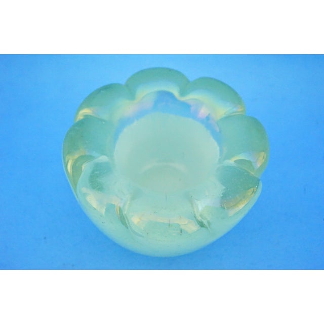 20th Century Tulip Bowl Iridescent Murano Sommerso Glass attributed to Alfredo Barbini for Seguso, 1950s For Sale - Image 8 of 18
