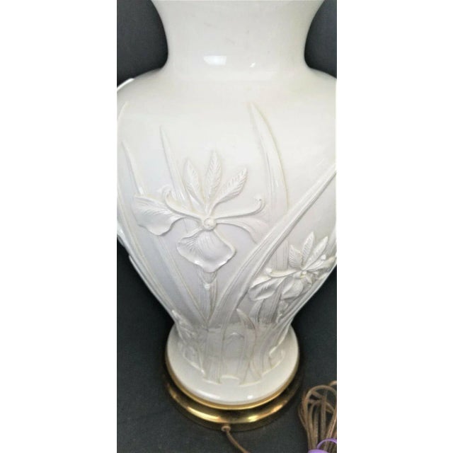 Paul Hanson Style Ceramic Lamp With Raised Iris Relief Design and Brass Base For Sale In Miami - Image 6 of 10
